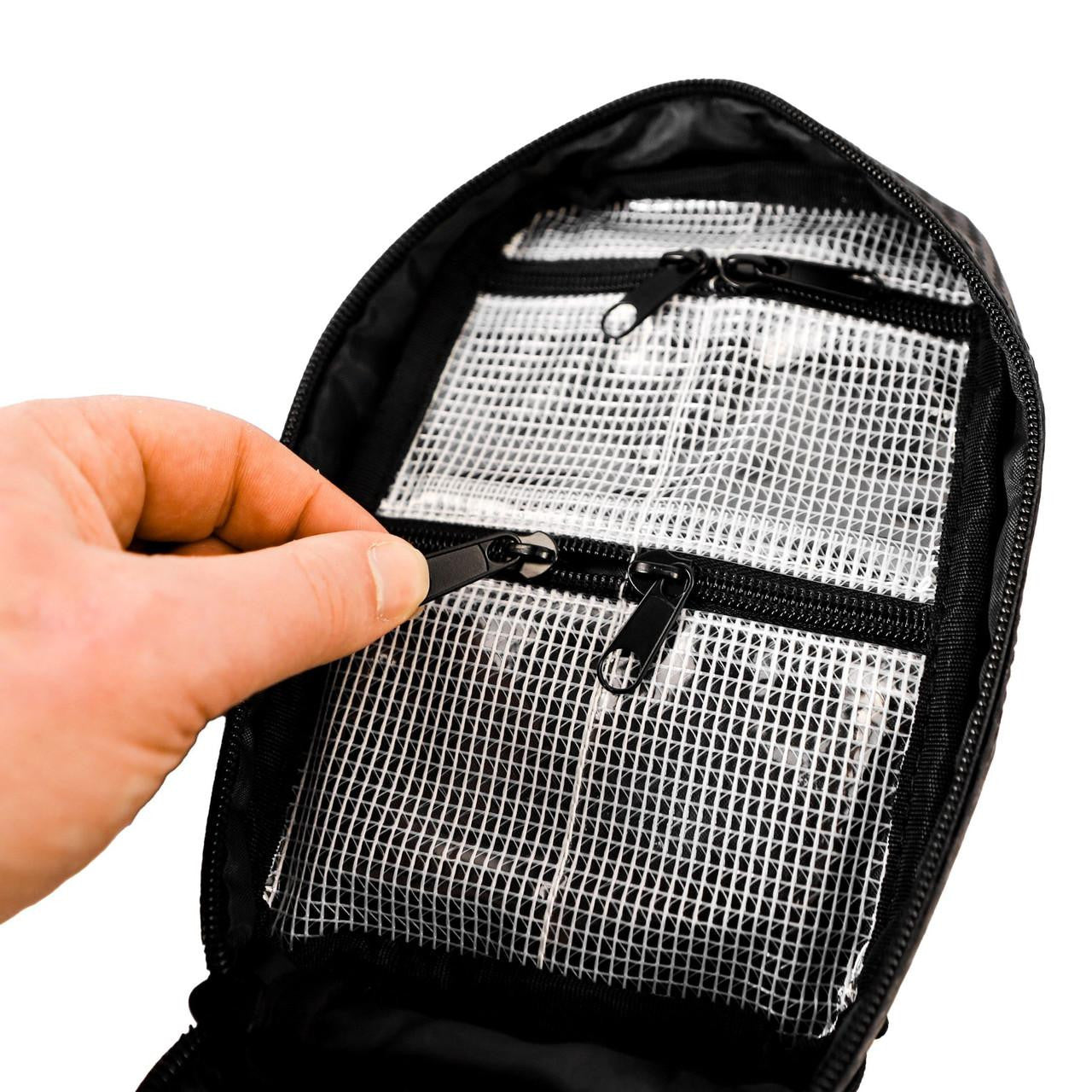 8” x 5” ( 20 c m x 13 cm )HD Tackle Wallet, Black Carbon                  
