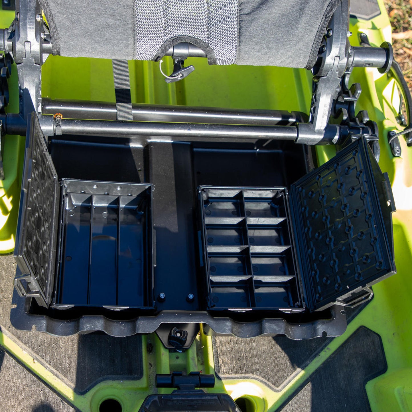 YakAttack Fully Loaded TracPak Combo Kit, Two Boxes, Track Mount, Handle, and 3 Trays