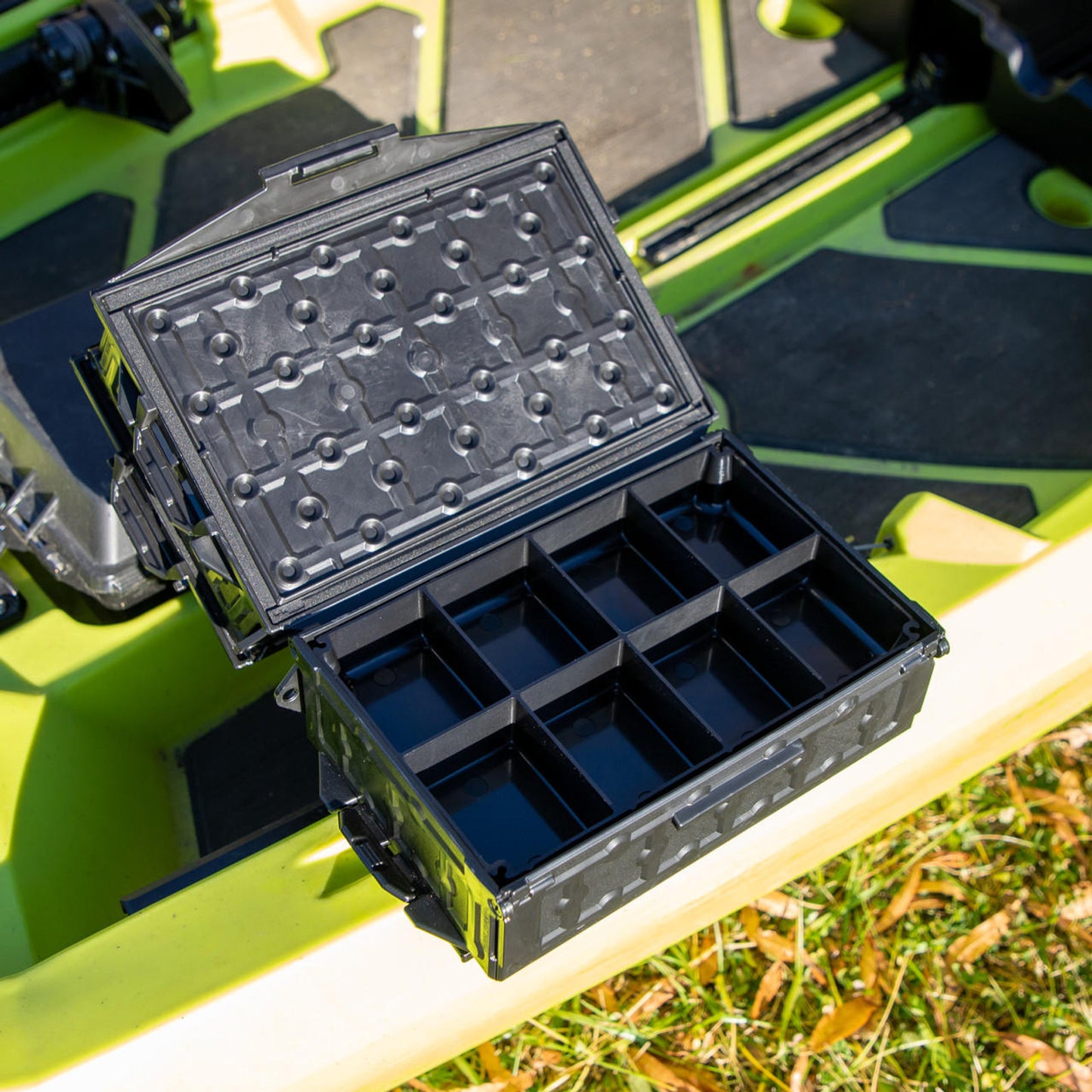 YakAttack Fully Loaded TracPak Combo Kit, Two Boxes, Track Mount, Handle, and 3 Trays